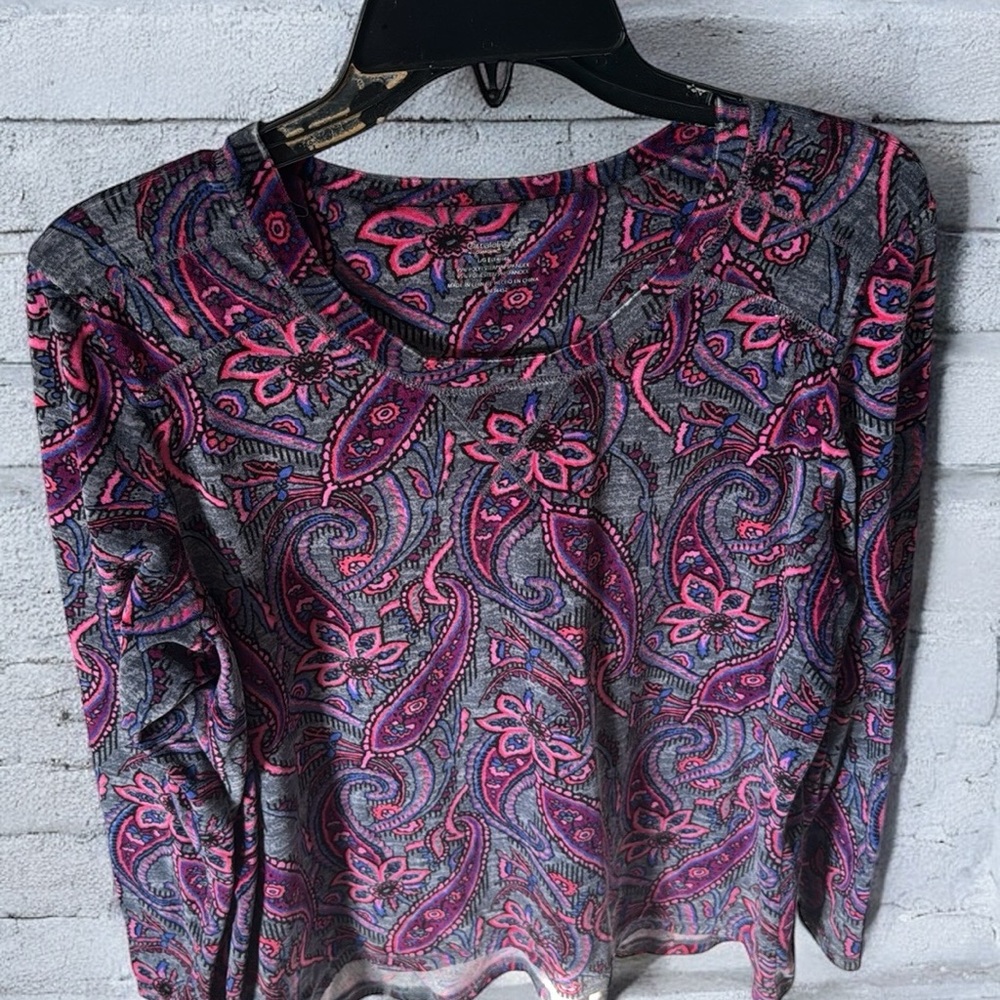 Climate right by cuddle Duds paisley 95% polyester 5% spandex